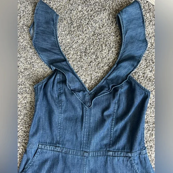 Express Y2K denim wide leg jumper with ruffled straps size 4 - Picture 2 of 10